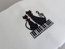 画像2: 鍵盤カバー（刺繍入） (2)