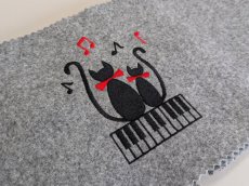 画像2: 鍵盤カバー（刺繍入） (2)